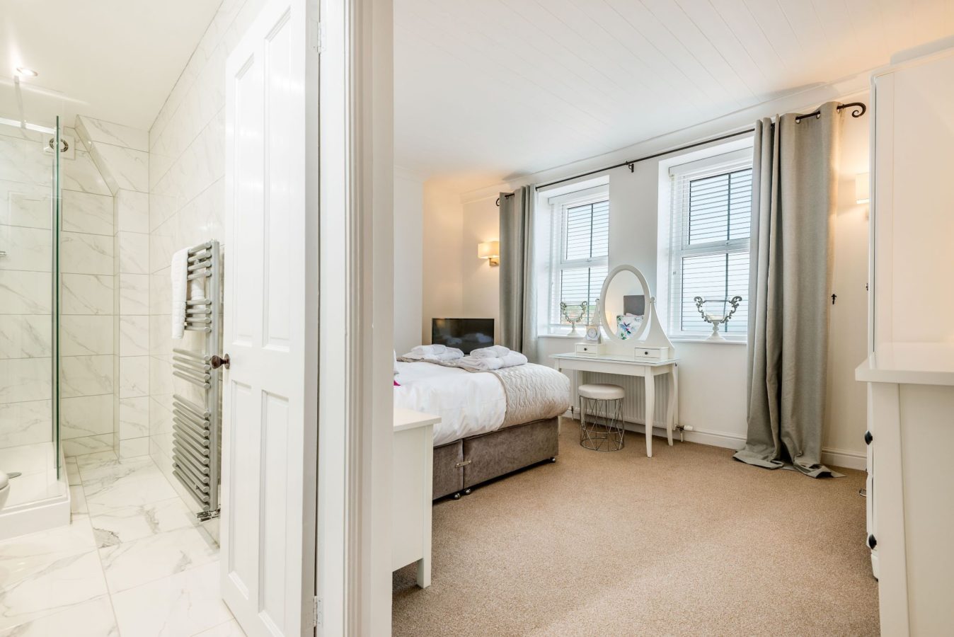 Captains Quarters House, East Side, Whitby Shoreline Cottages