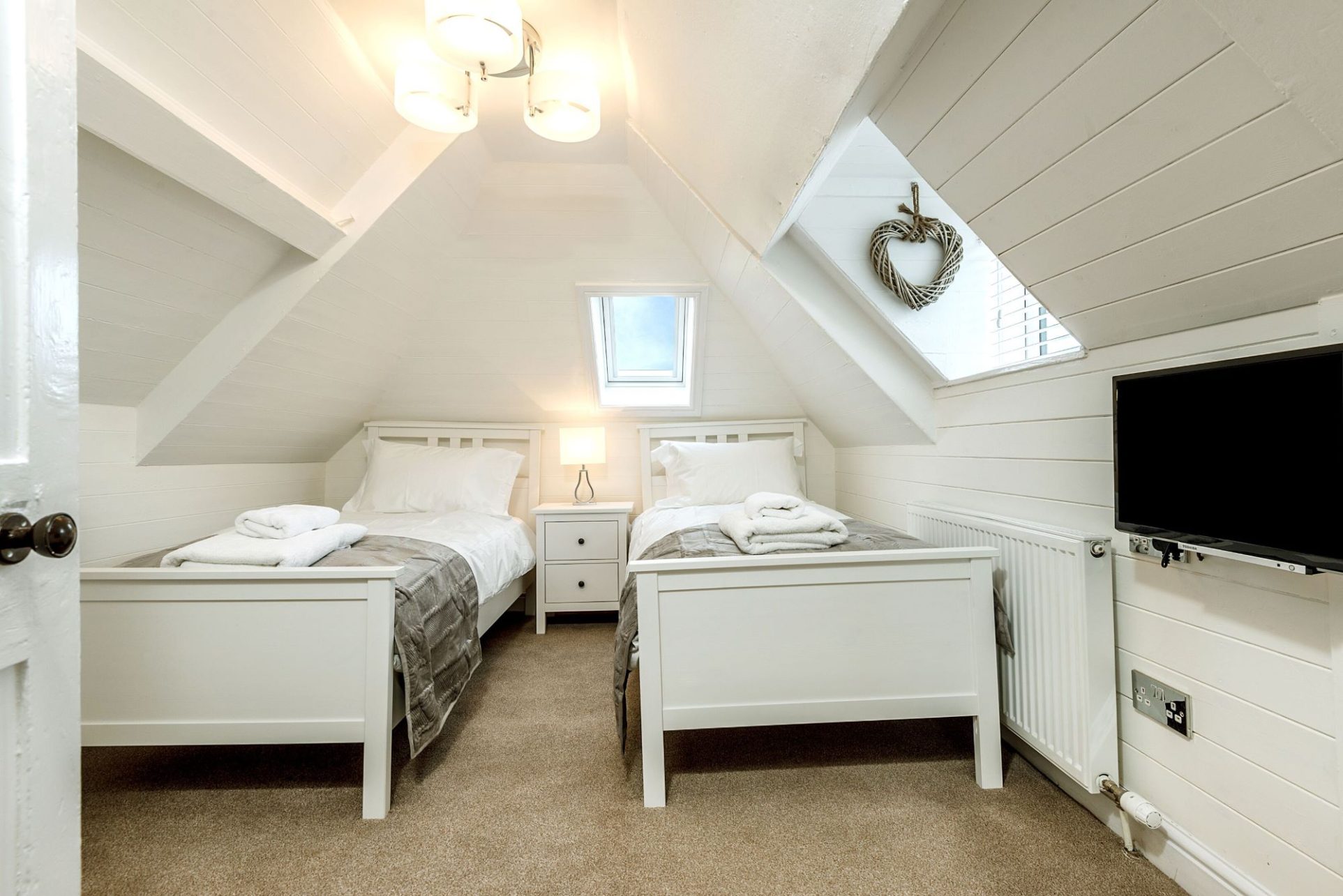 Captains Quarters House, East Side, Whitby Shoreline Cottages