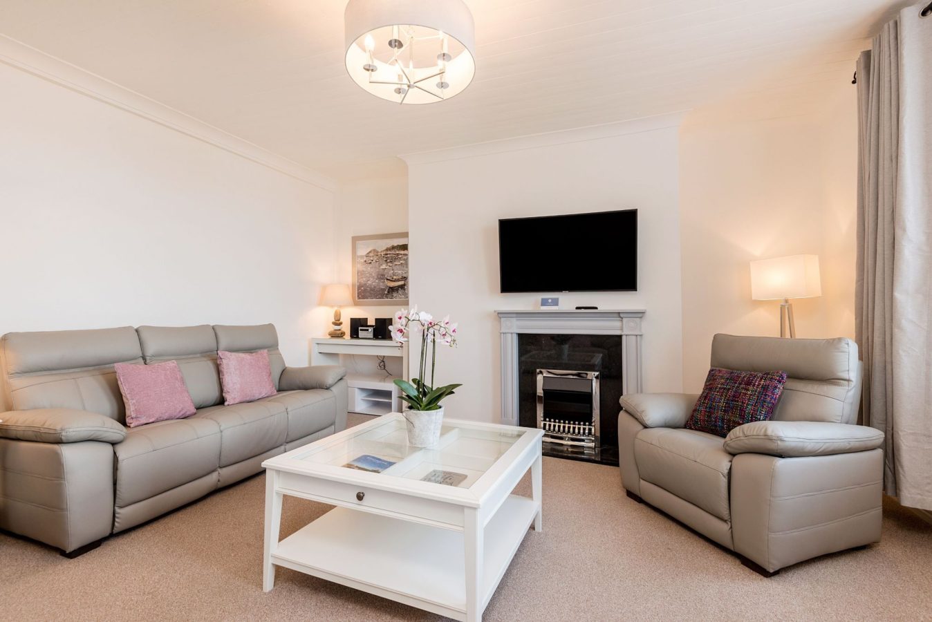 Captains Quarters House, East Side, Whitby Shoreline Cottages