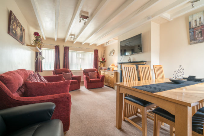 Coach House Sleights - Lounge diner with log-burning stove