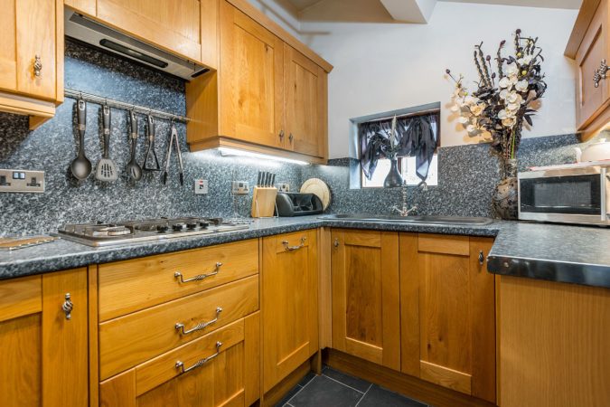 Fylingthorpe holiday cottage with hot tub, Holiday Cottage close to Whitby, Holiday cottage with parking near Robin Hood's Bay, Accommodation Fylingthorpe