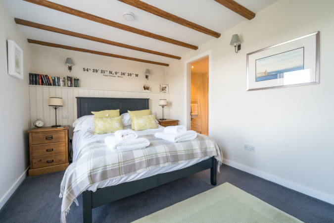 Tipple Cottage Whitby - Double bedroom