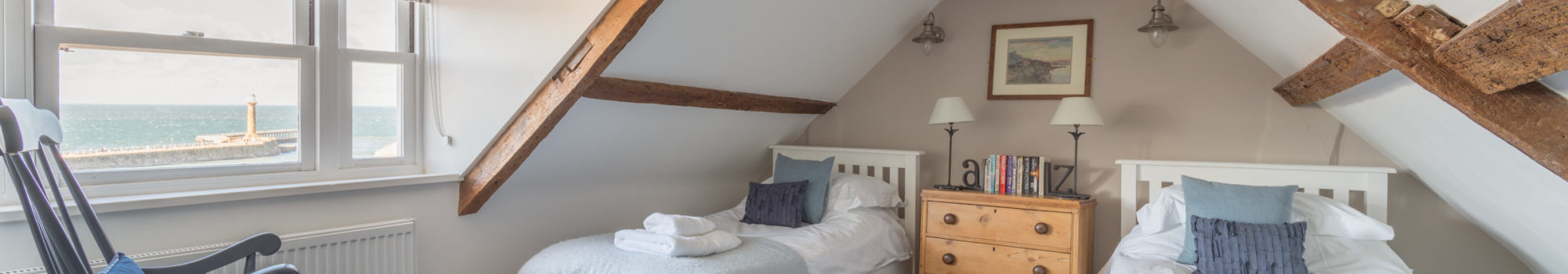 Tipple Cottage Whitby - Attic twin bedroom