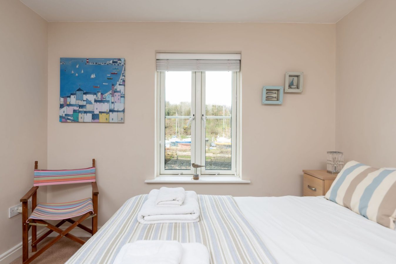 Waters Edge Apartment, Whitehall Landing, Whitby Shoreline Cottages