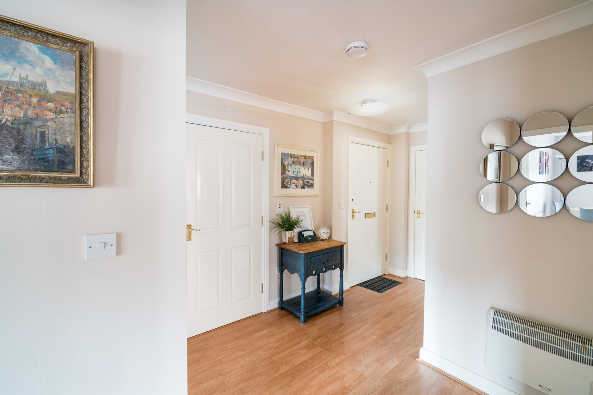 Waters Edge Apartment, Whitehall Landing, Whitby Shoreline Cottages