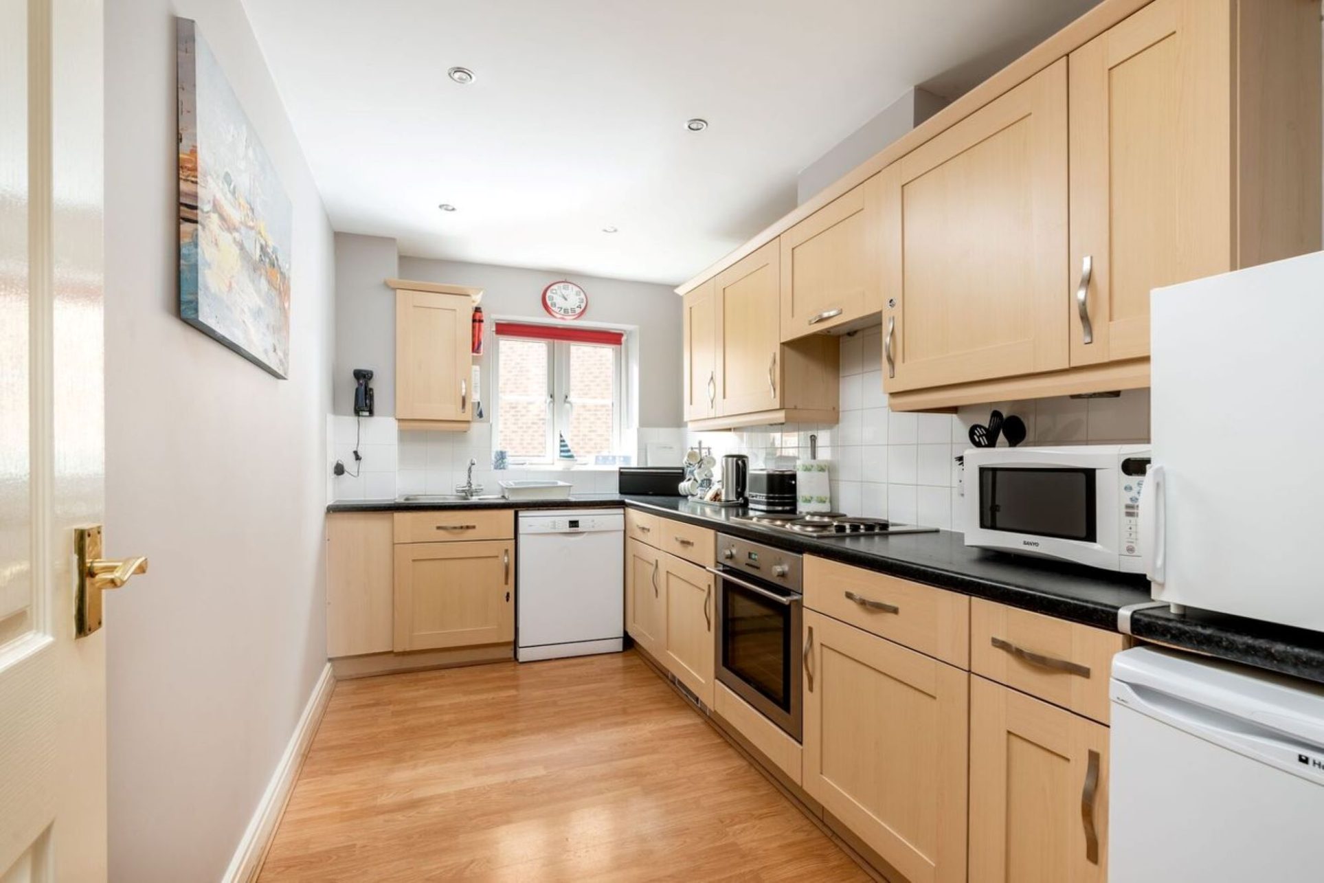 Waters Edge Apartment, Whitehall Landing, Whitby Shoreline Cottages