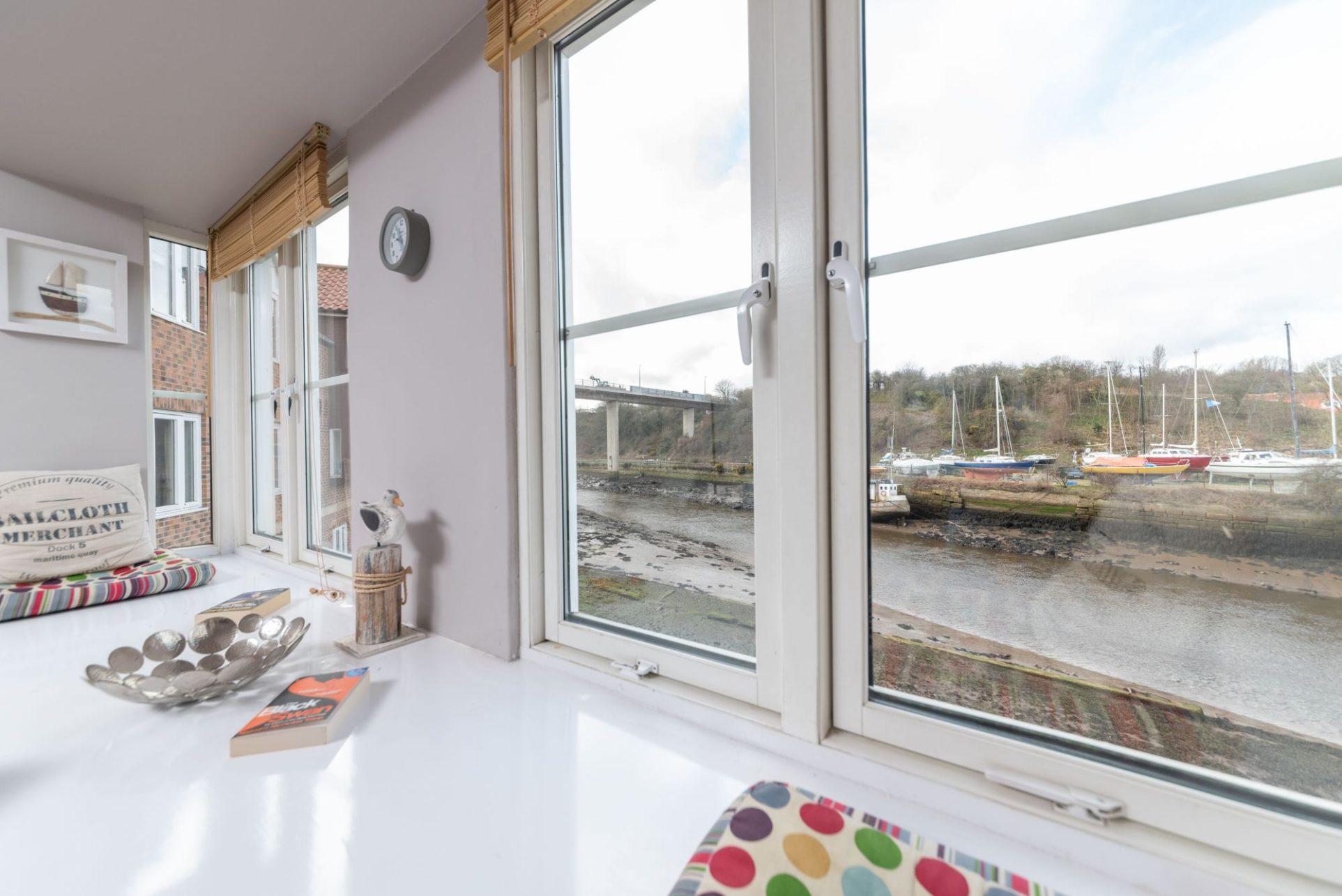 Waters Edge Apartment, Whitehall Landing, Whitby Shoreline Cottages