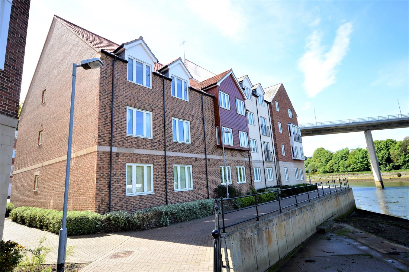 Up the Creek Apartment, Whitehall Landing, Whitby Shoreline Cottages