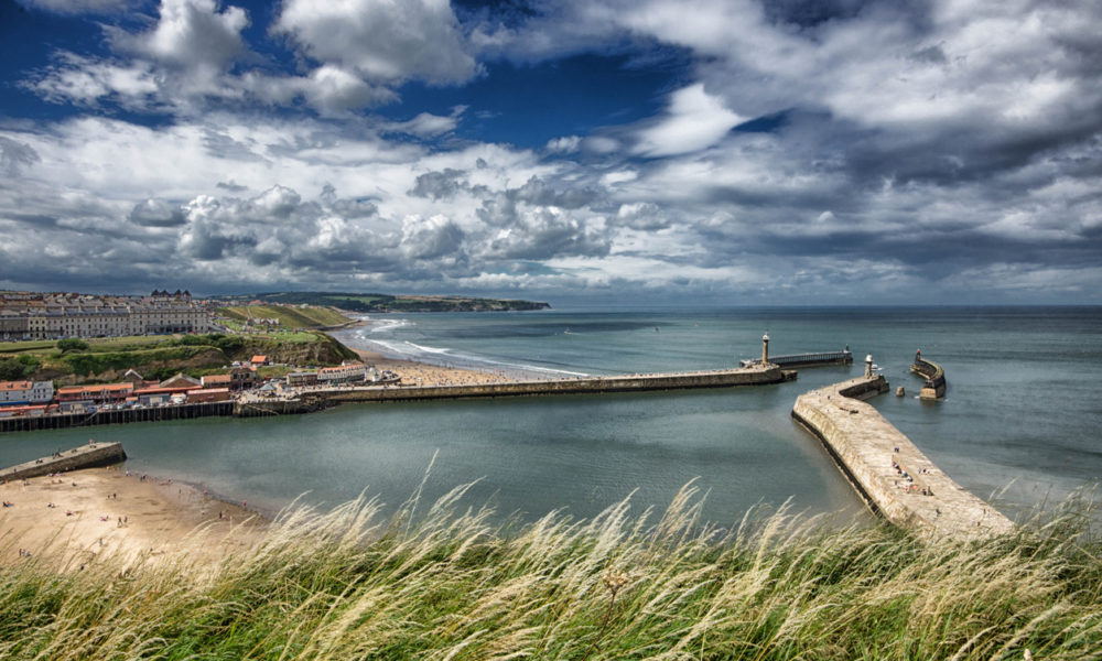 Lighthouses on Whitby piers