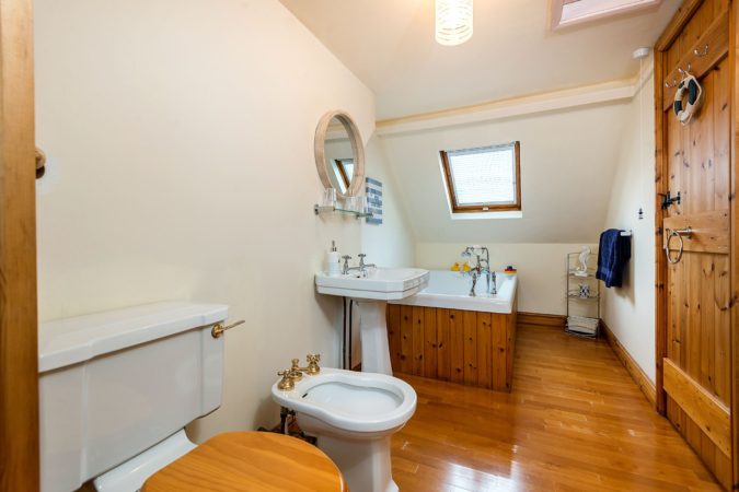 Old Curiosity Shop, Whitby - ensuite
