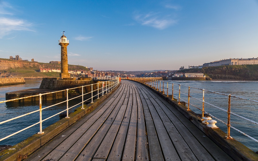 Piers in Whitby, holiday cottages in Whitby