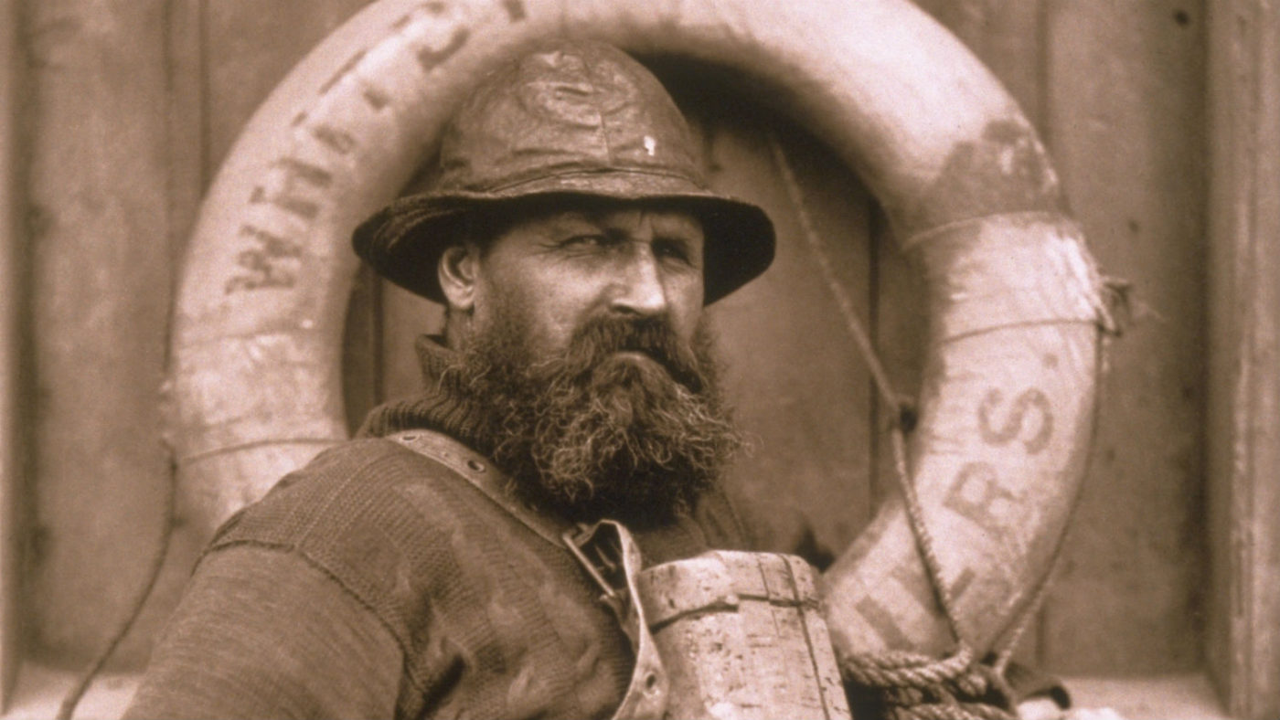 6173-portrait-of-whitby-coxswain-henry-freeman-1880-16x9