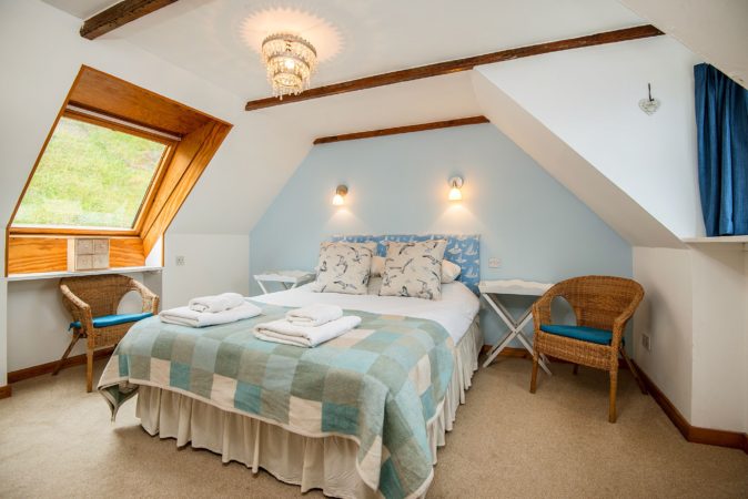 Pet friendly accommodation Whitby, Whitby holiday cottage with private garden, Dog friendly cottage Whitby.