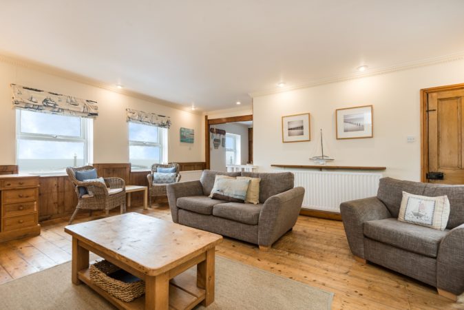 Whitby family accommodation, Holiday cottage with parking Whitby, Cottage with sea views Whitby.