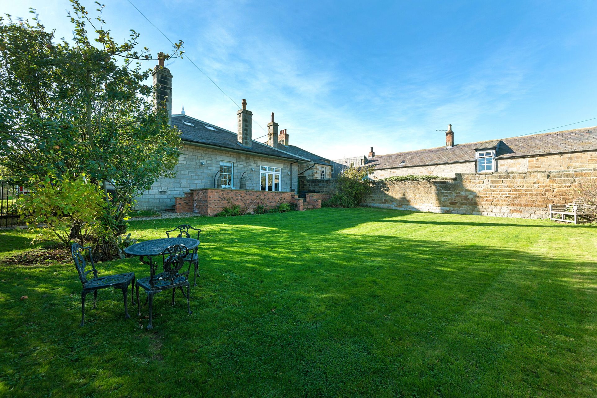 Palmers, Port Mulgrave Shoreline Cottages