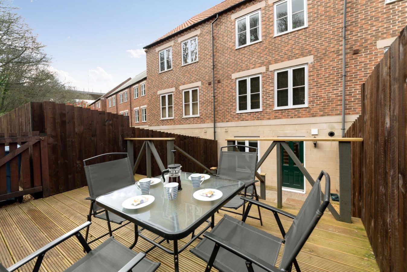 Boat Yard View House, Whitehall Landing, Whitby Shoreline Cottages