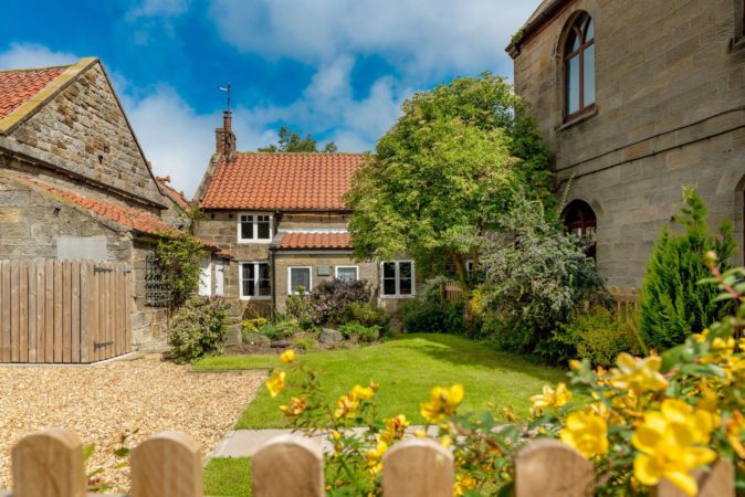 Holiday cottage Lythe, holiday cottage yorkshire coast, holiday cottage with garden