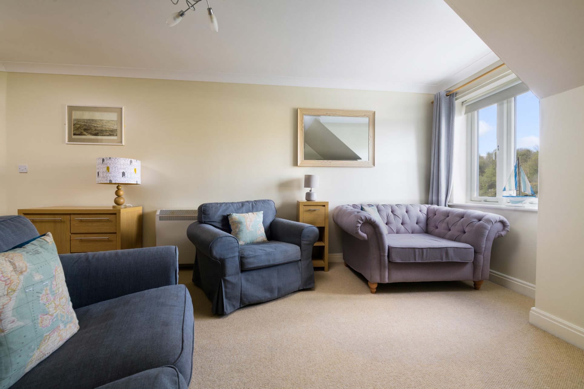 Low Tide Apartment, Whitehall Landing, Whitby Shoreline Cottages