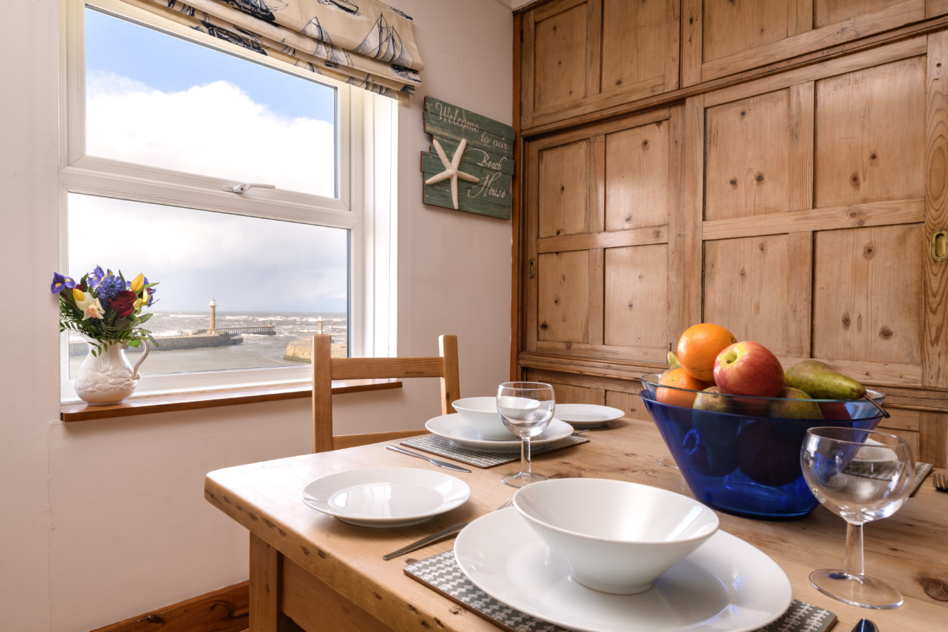 Whitby holiday cottages, cottage in Whitby, cottage with sea view whitby