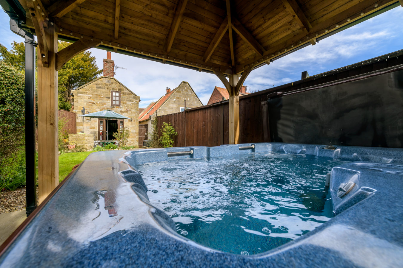 Dog friendly hot hot sale tub breaks yorkshire