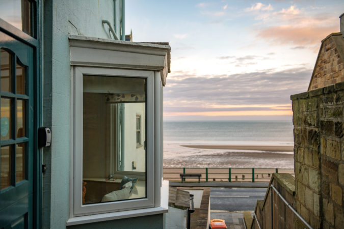 Beachside cottage with sea view Sandsend