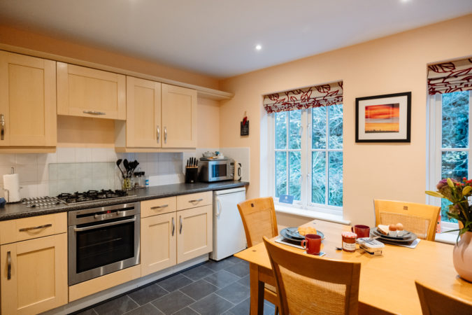 dog friendly cottage whitby, whitby holiday cottage, cottage with parking whitby