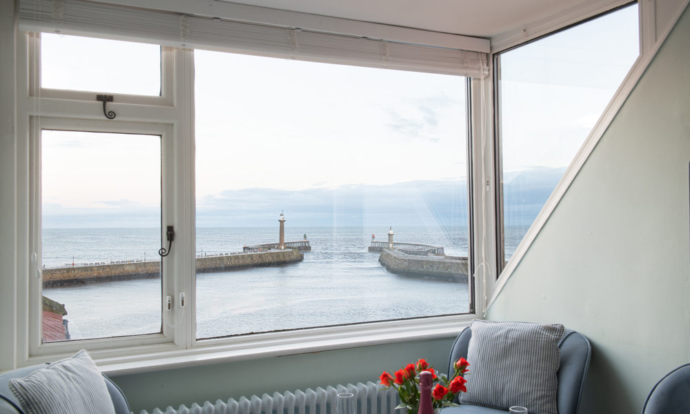 pier view whitby, holiday cottages whitby,