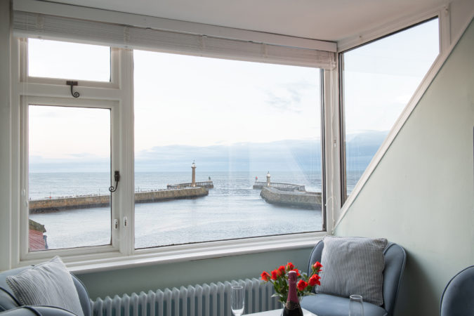 pier view whitby, holiday cottages whitby,