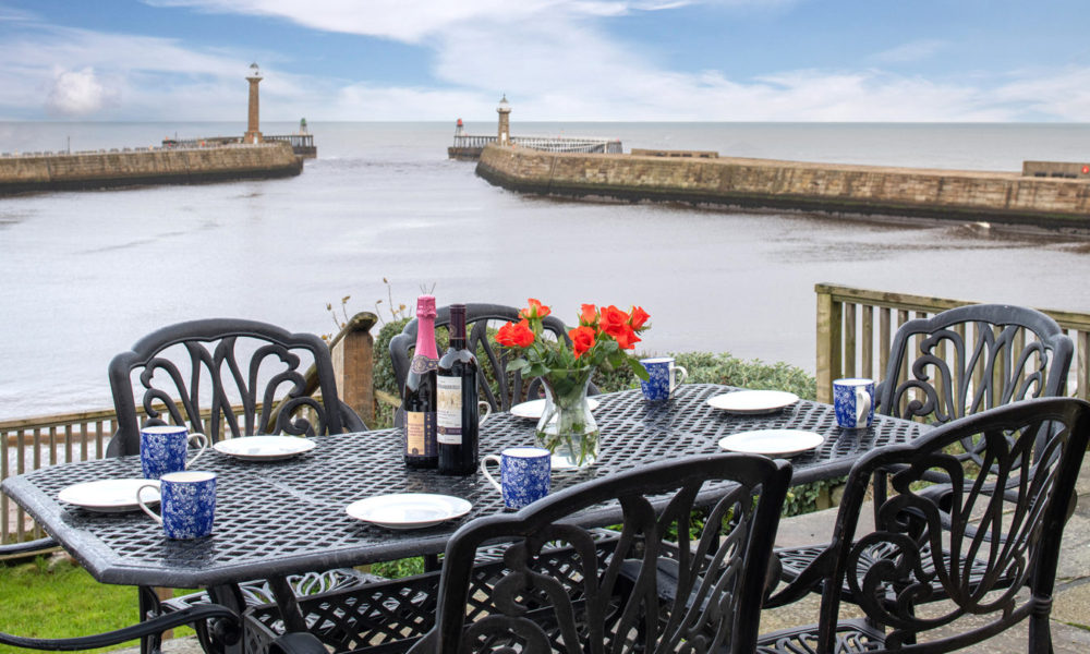 dog friendly cottage whitby, whitby holiday cottage, sea view cottage whitby